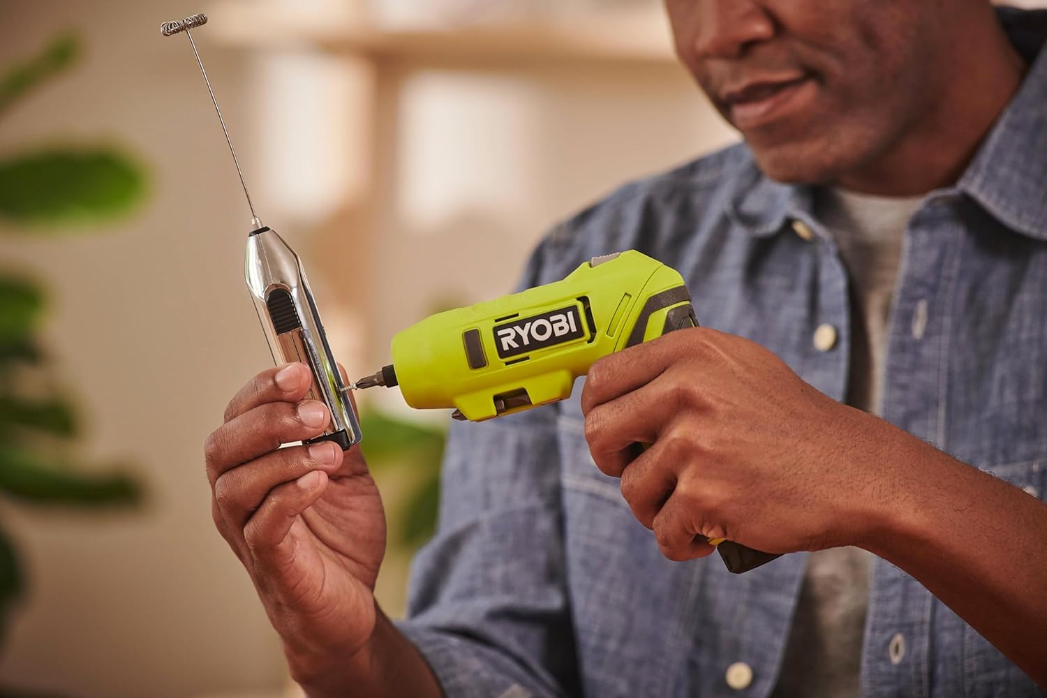 ryobi-rsdp4-120g-avvitatore-a-batteria-4v-usb-lithium-con-impugnatura-orientabil image 4