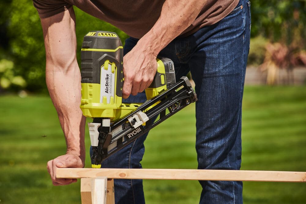 ryobi-r15gn18-0-groppinatrice-angolata-18v-one-15ga-airstrike-groppini-24-64-mm- image 3