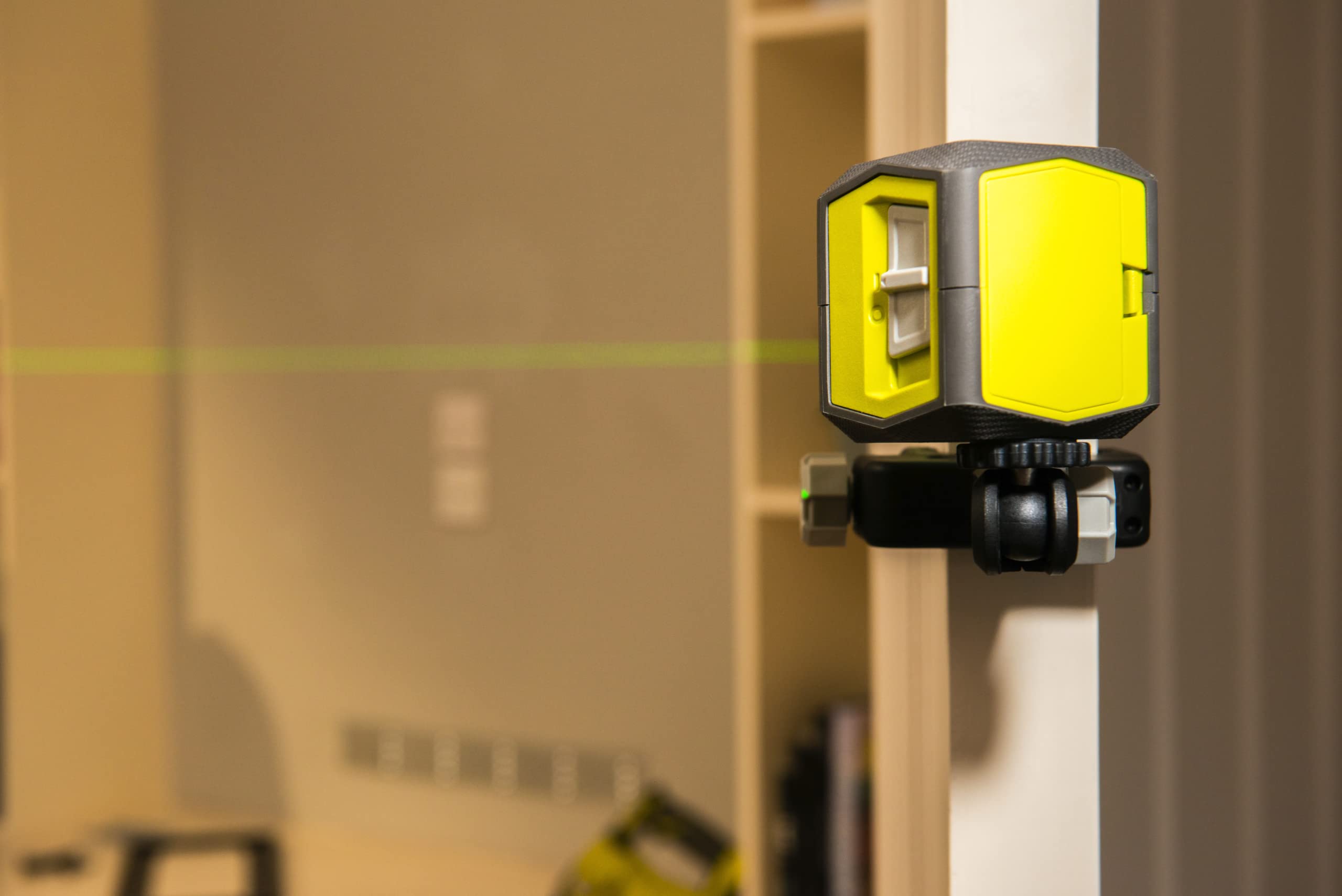 ryobi-rbcllr1-livella-laser-a-croce-verde-autolivellante-2-linee-simultanee-fino image 3