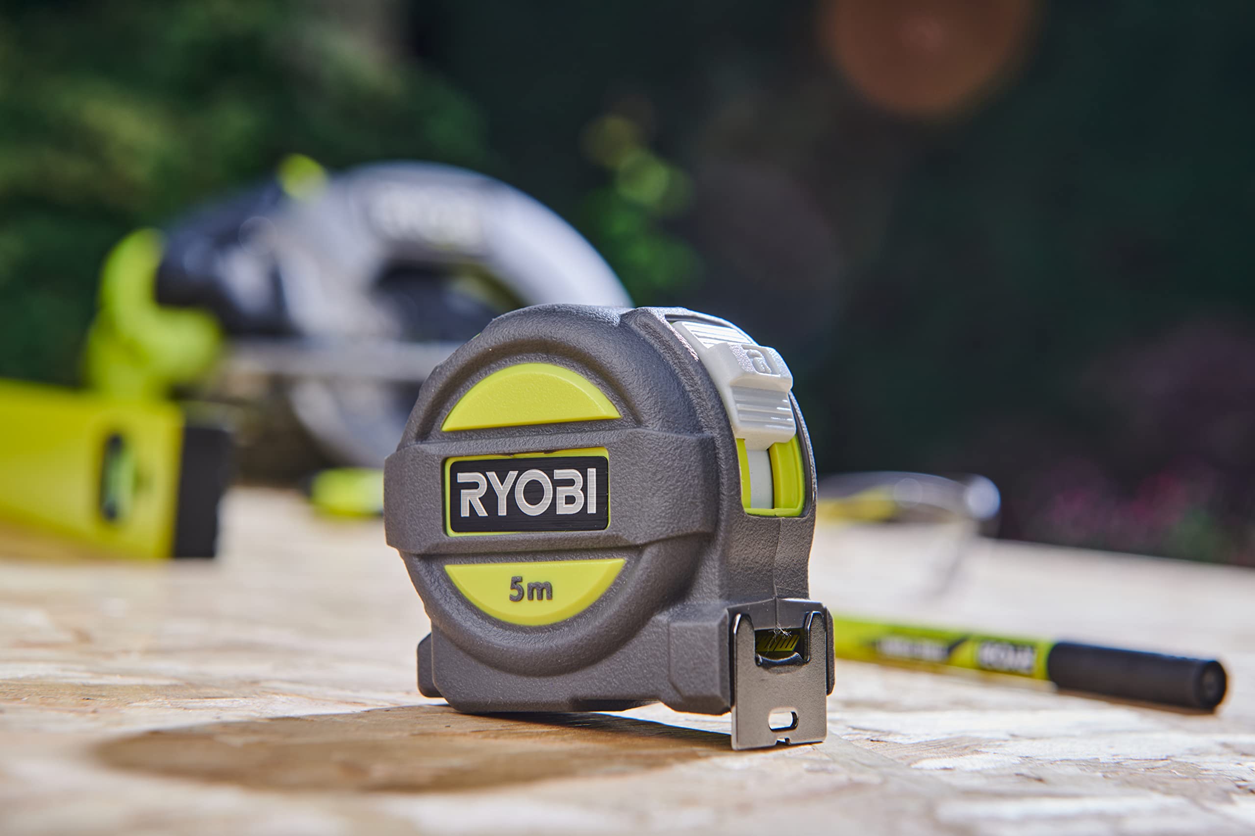 ryobi-rtm5m-metro-a-nastro-5-metri-anti-flessione-guscio-gommato-anti-urto-e-blo image 3