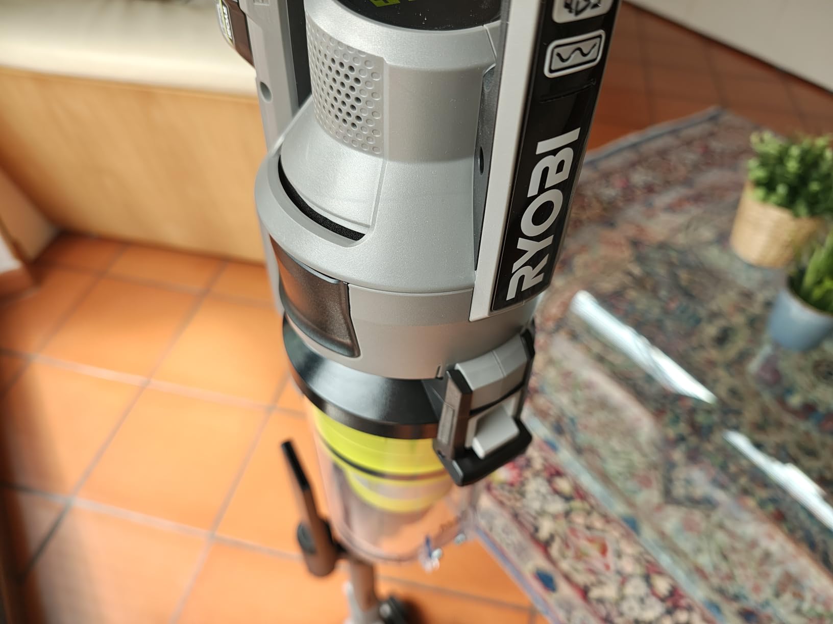 Utilissimo in verticale e a mano