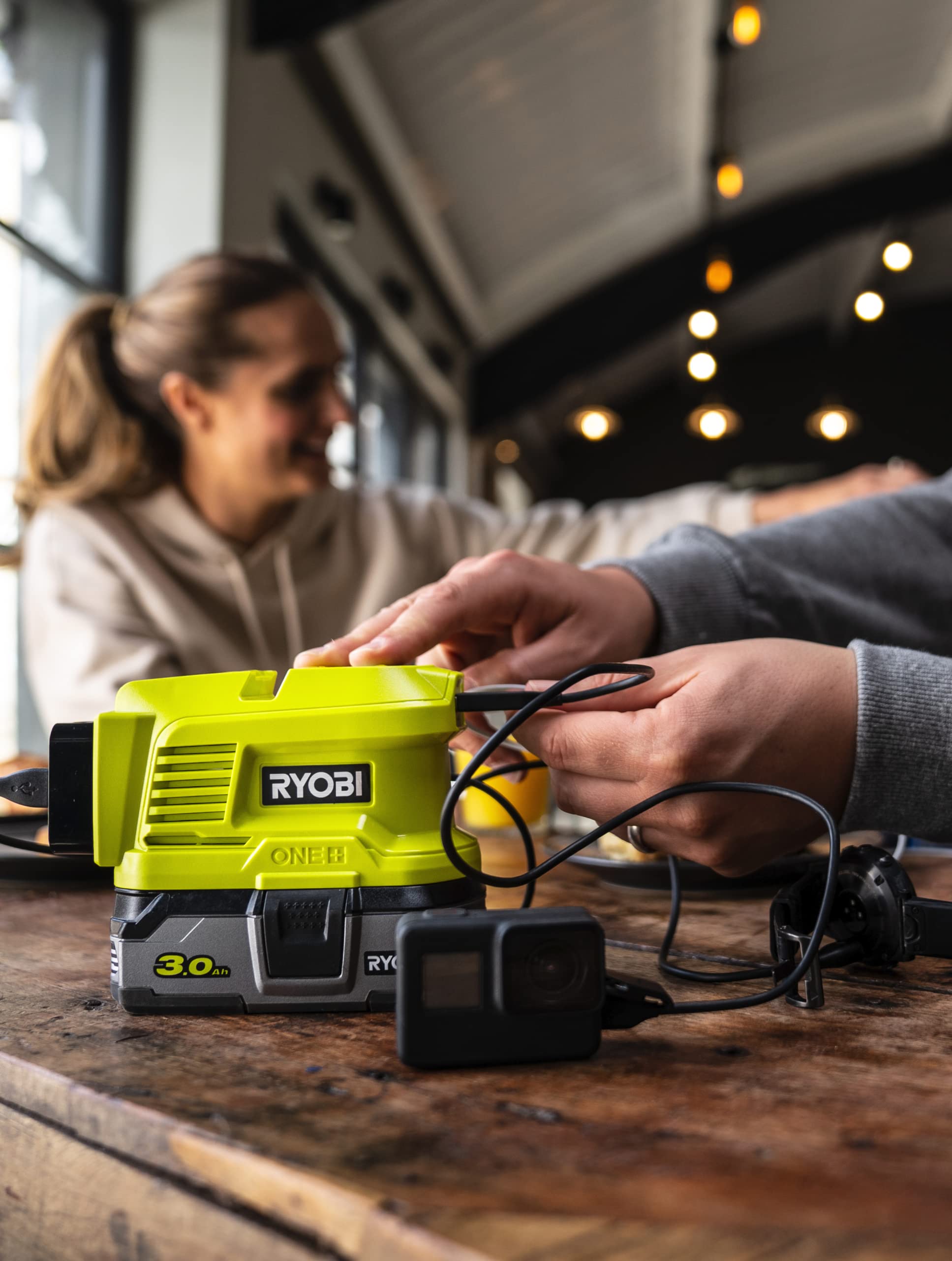 ryobi-ry18bi150a-0-inverter-18v-one-230v-150w-2-porte-usb-led-senza-batteria image 8