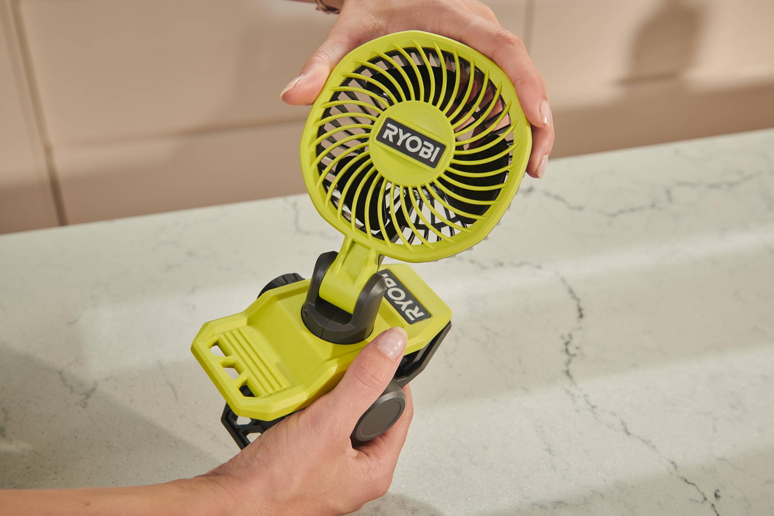ryobi-rcf4-0-ventilatore-a-pinza-al-litio-4v-usb-senza-batteria-o-caricatore image 6