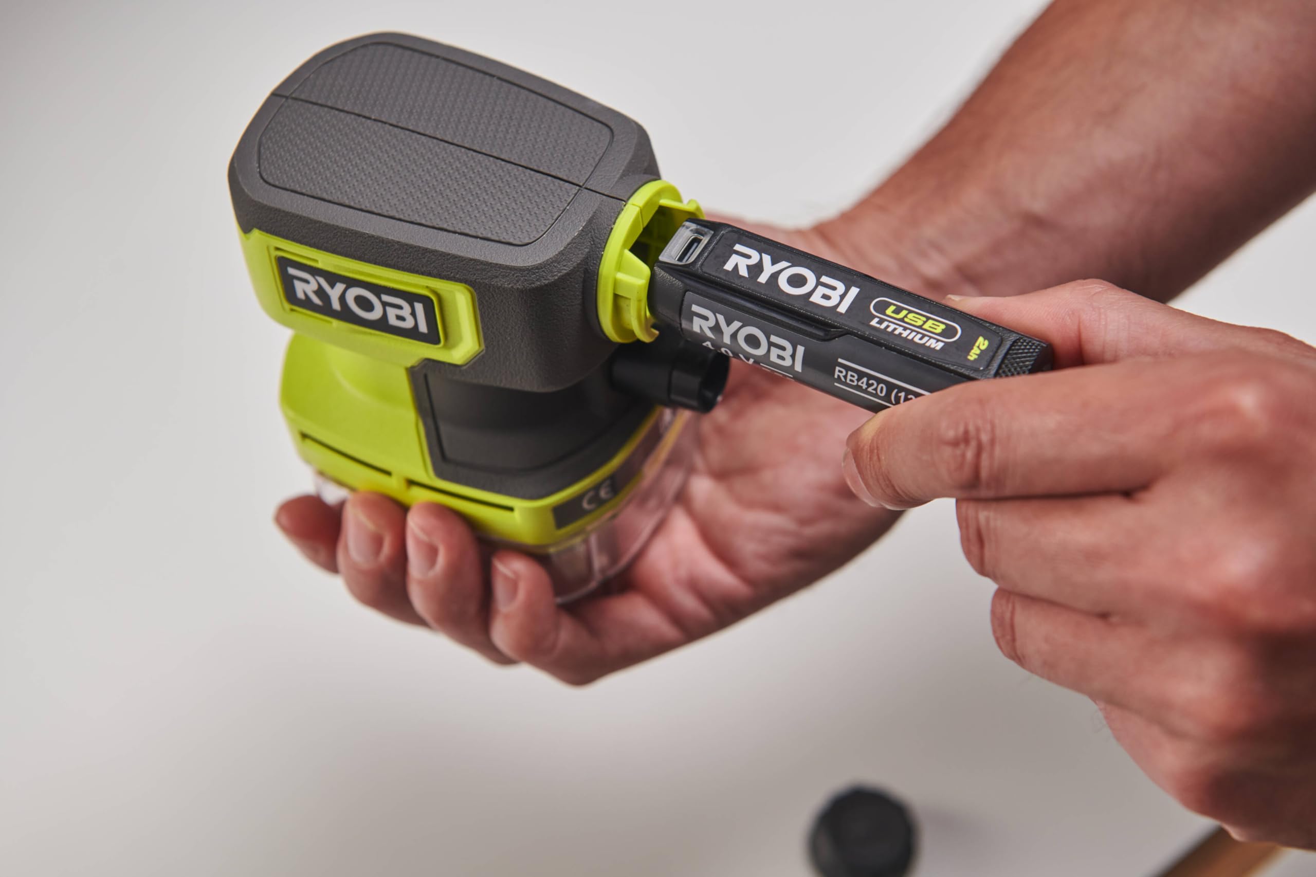ryobi-rdv4-0-aspiratore-compatto-a-batteria-4v-usb-litio-senza-batteria-e-carica image 6
