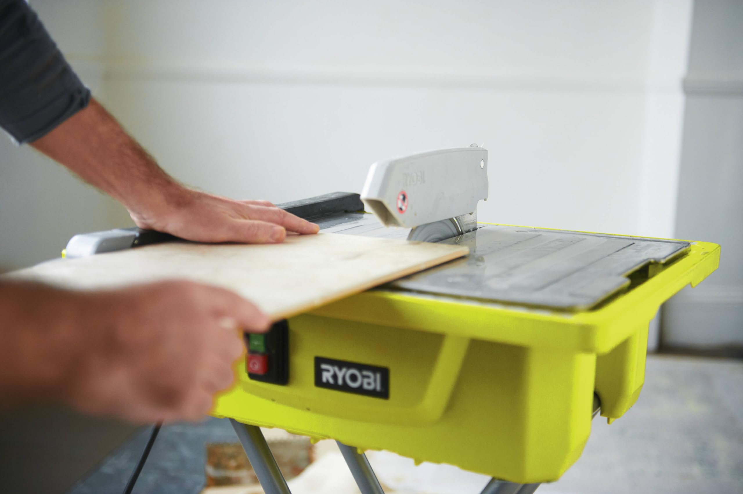 ryobi-ws721s-sega-a-piastrelle-elettrica-180-mm-con-cavalletto-e-lama-diamantata image 4