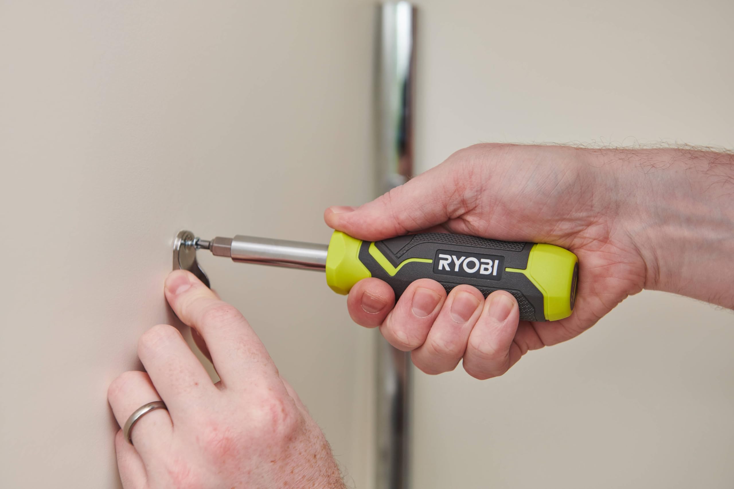 ryobi-rhsdm1101-cacciavite-11-in-1-multitool-a-inserti-con-gambo-magnetico-e-pun image 8