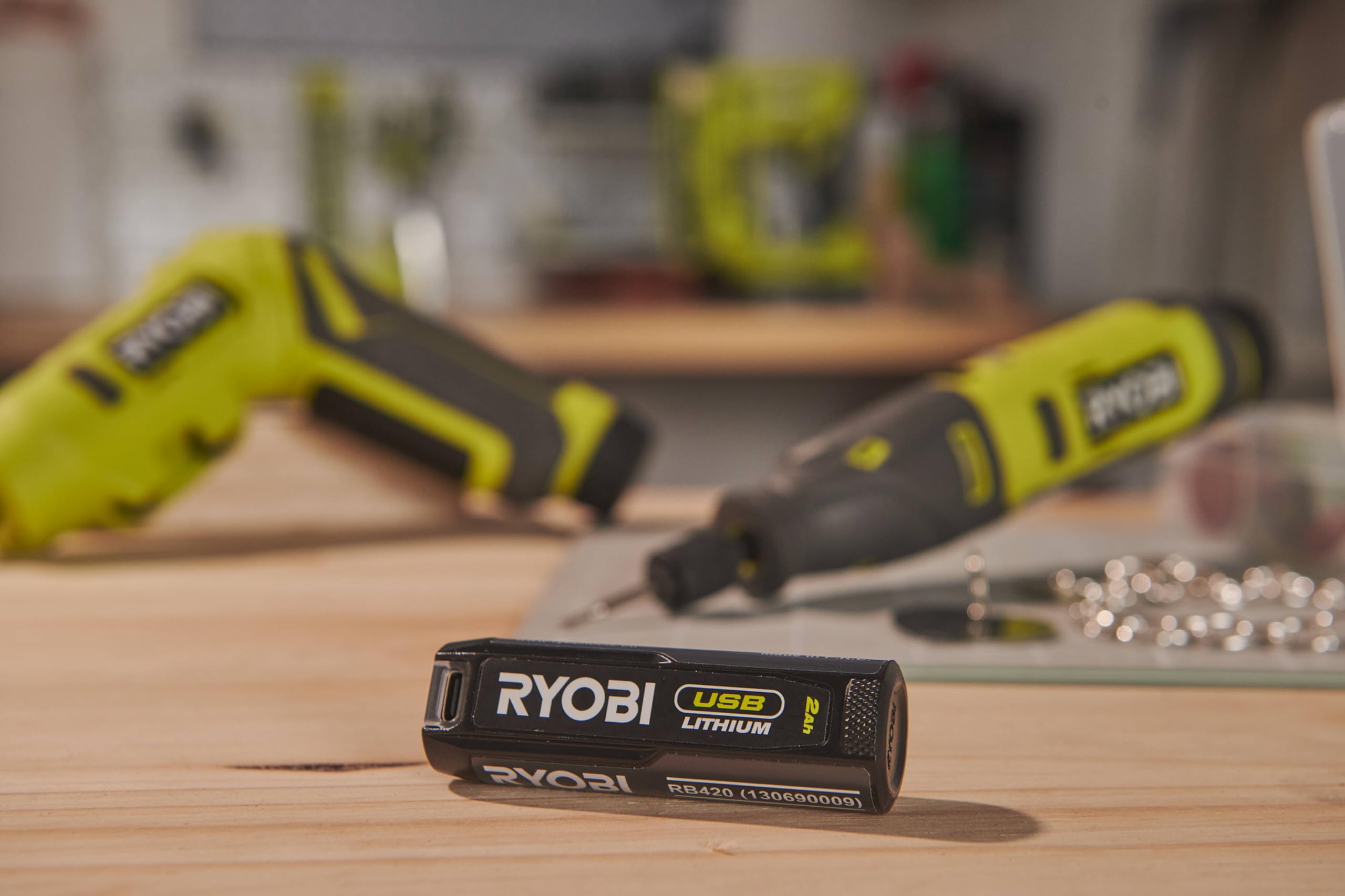 ryobi-rb420-batteria-al-litio-4v-usb-2-0ah-con-cavo-usb-per-utensili-e-torce-ryo image 4