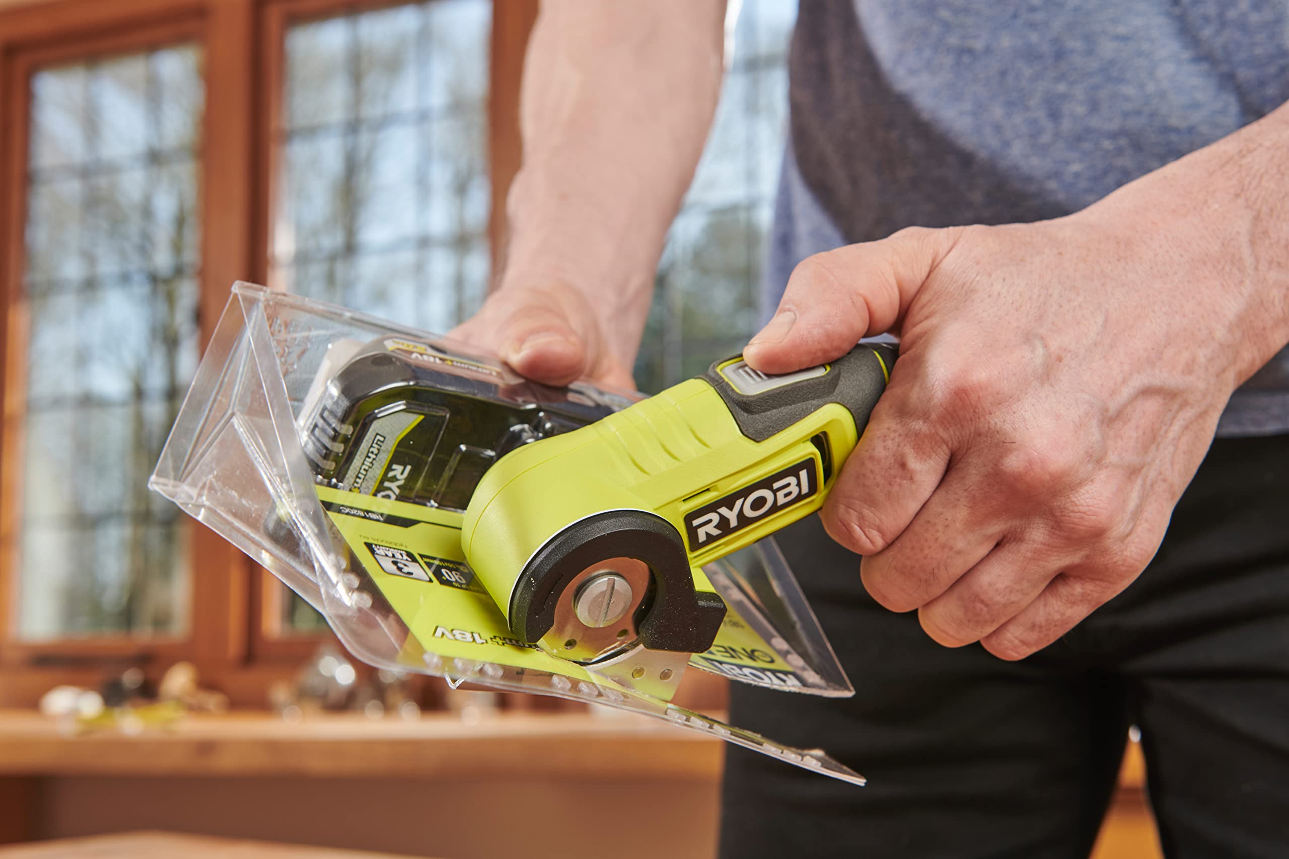 ryobi-rct4-120g-taglierina-a-batteria-4v-con-lama-auto-affilante-taglio-6-mm-bat image 5