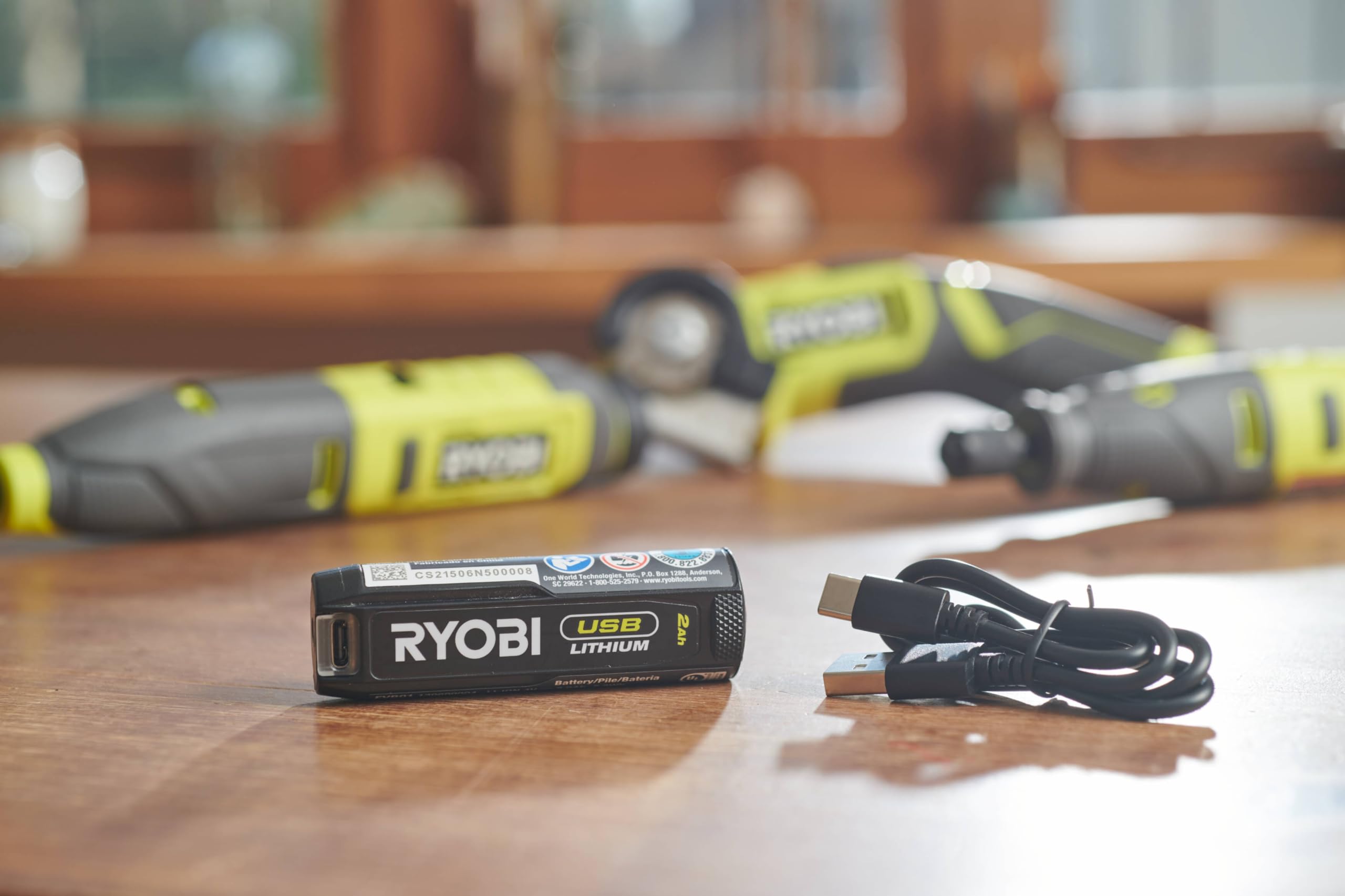ryobi-rb420-batteria-al-litio-4v-usb-2-0ah-con-cavo-usb-per-utensili-e-torce-ryo image 5