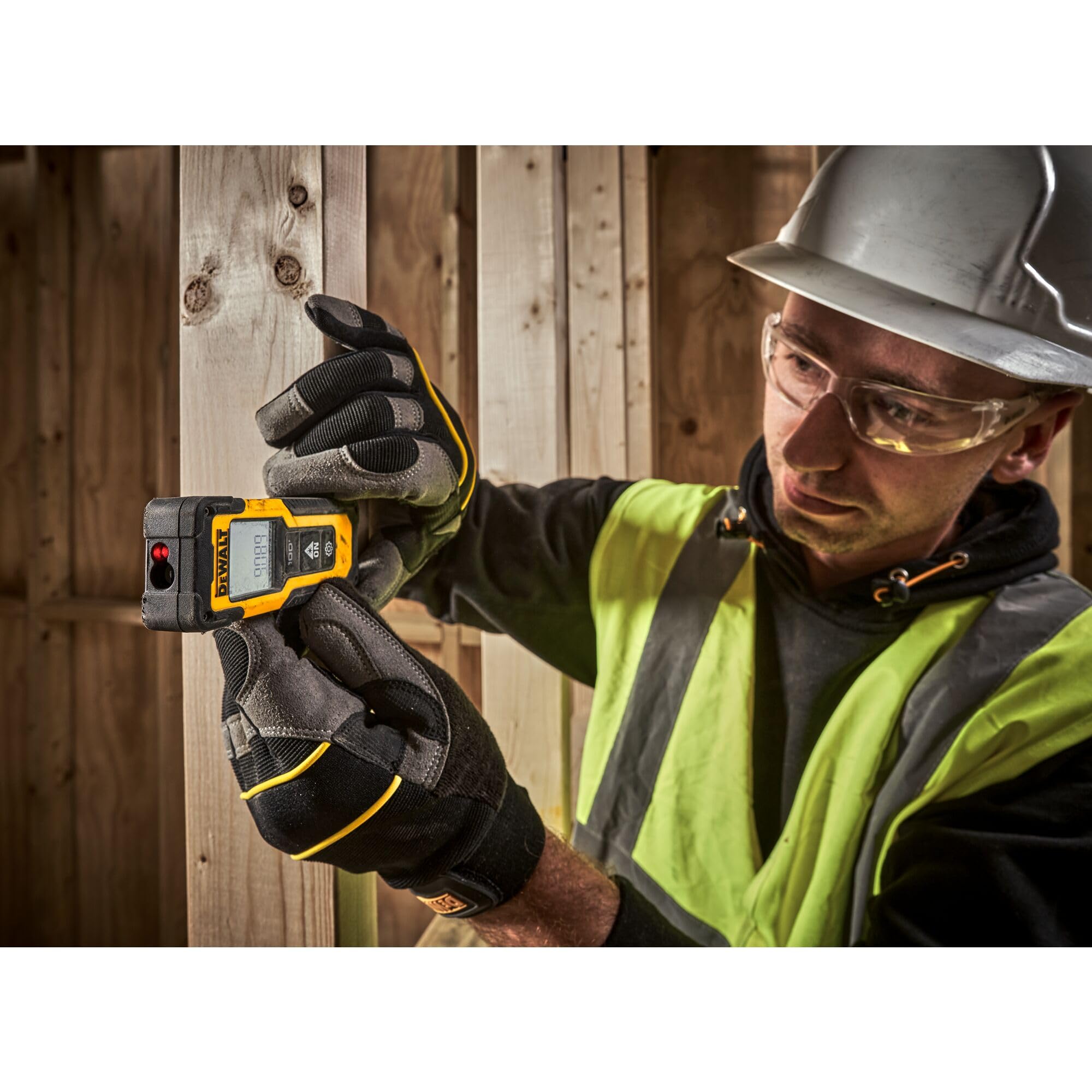 dewalt-dwht77100-xj-misuratore-laser-0-15-30-m-con-precisione-3-mm-10-m-e-calcol image 4