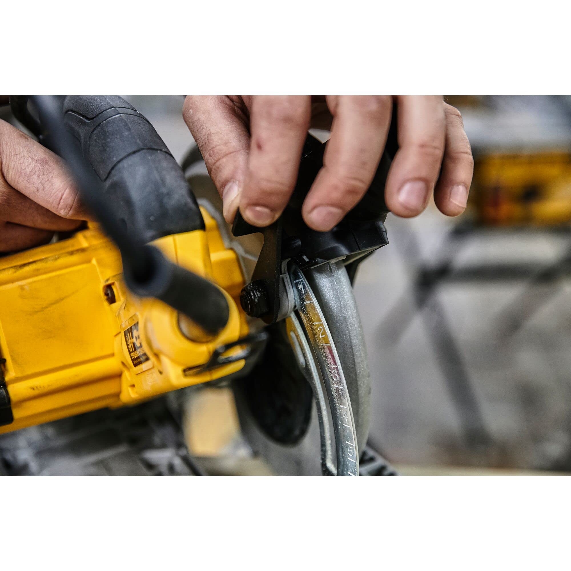 dewalt-dwe576k-qs-sega-circolare-190-mm-profondit-di-taglio-61-mm-1600w-inclinaz image 3