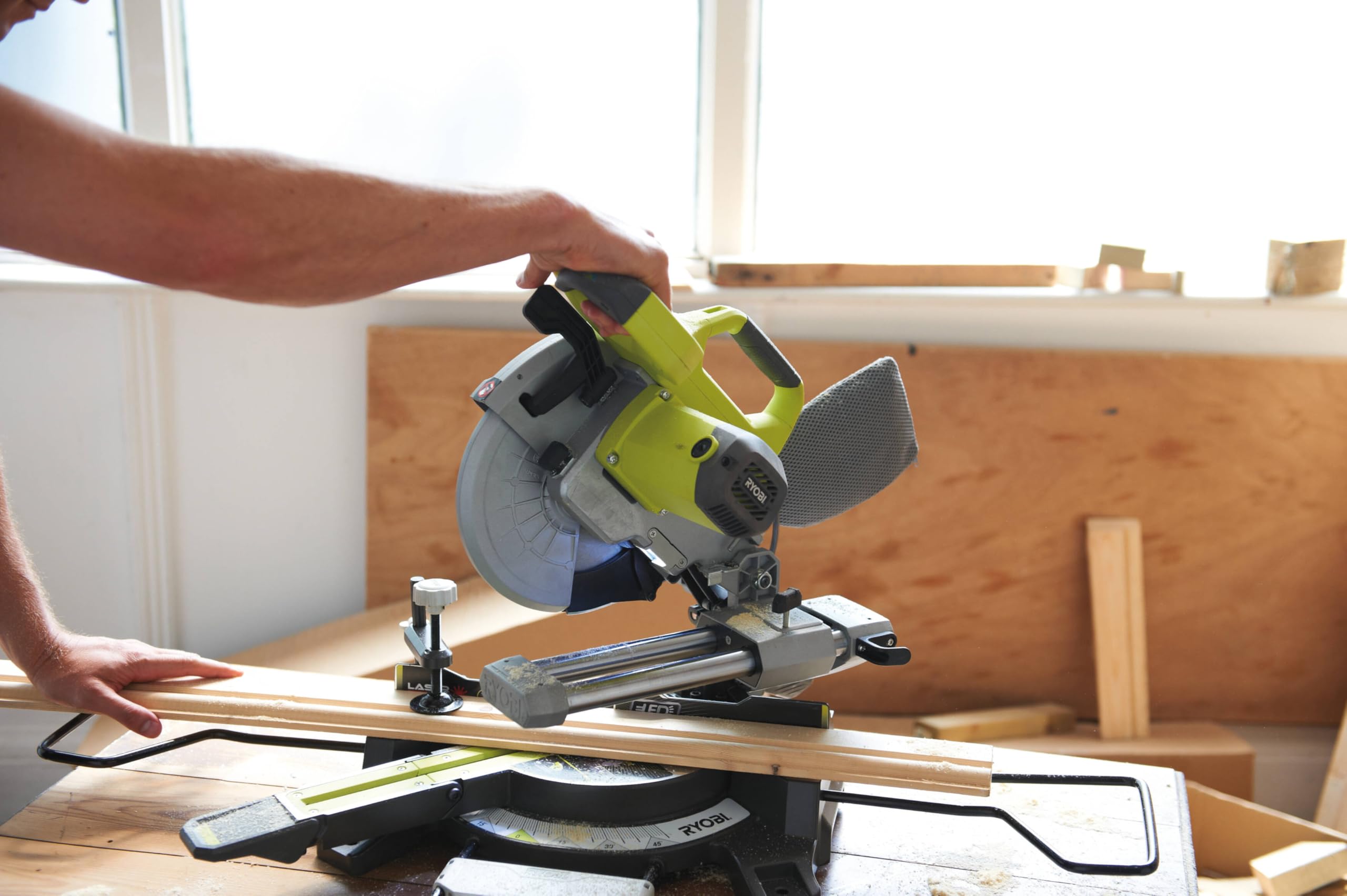 ryobi-ems216l-troncatrice-radiale-a-cavo-1500w-lama-216-mm-48-denti-capacit-di-t image 2