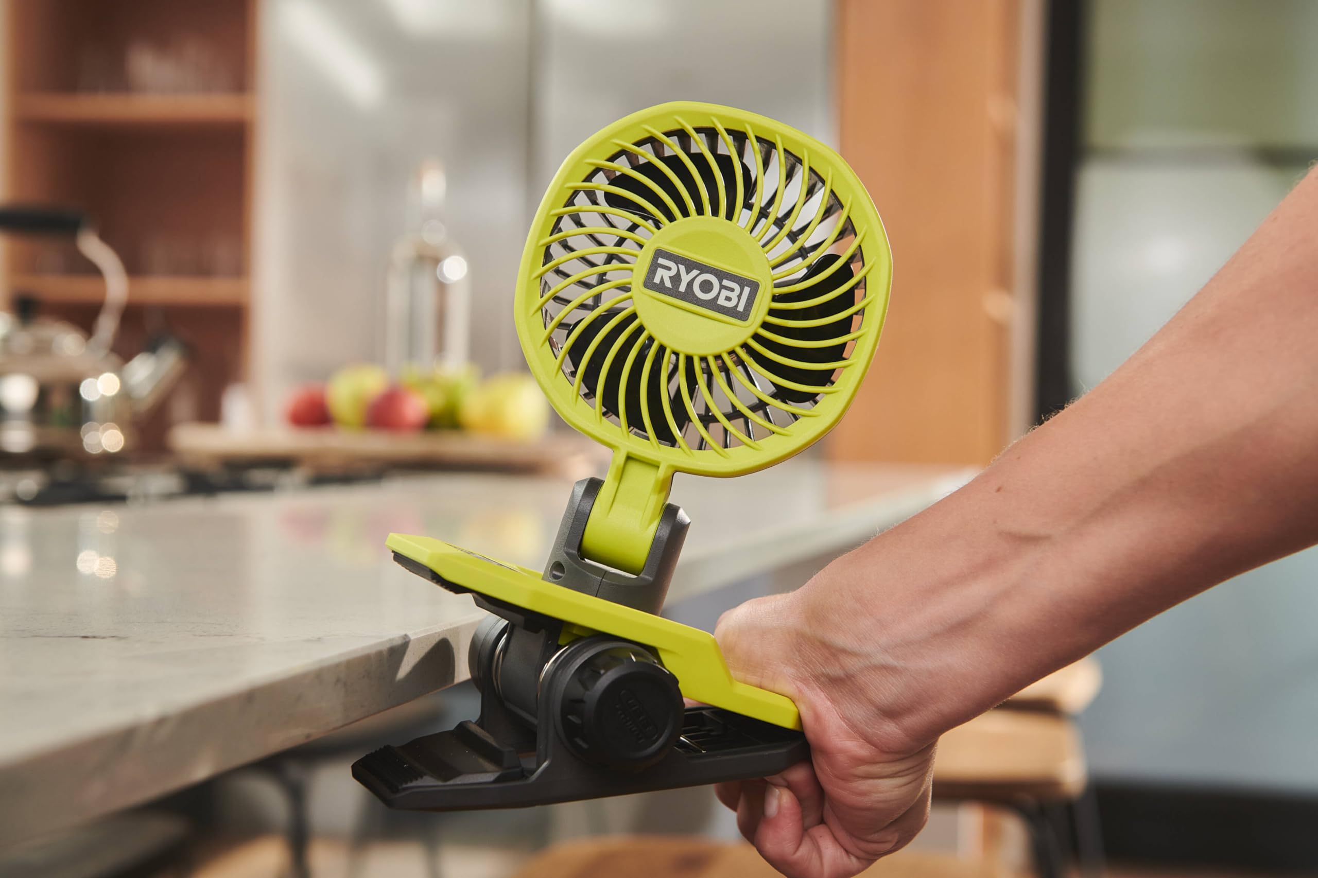 ryobi-rcf4-0-ventilatore-a-pinza-al-litio-4v-usb-senza-batteria-o-caricatore image 2