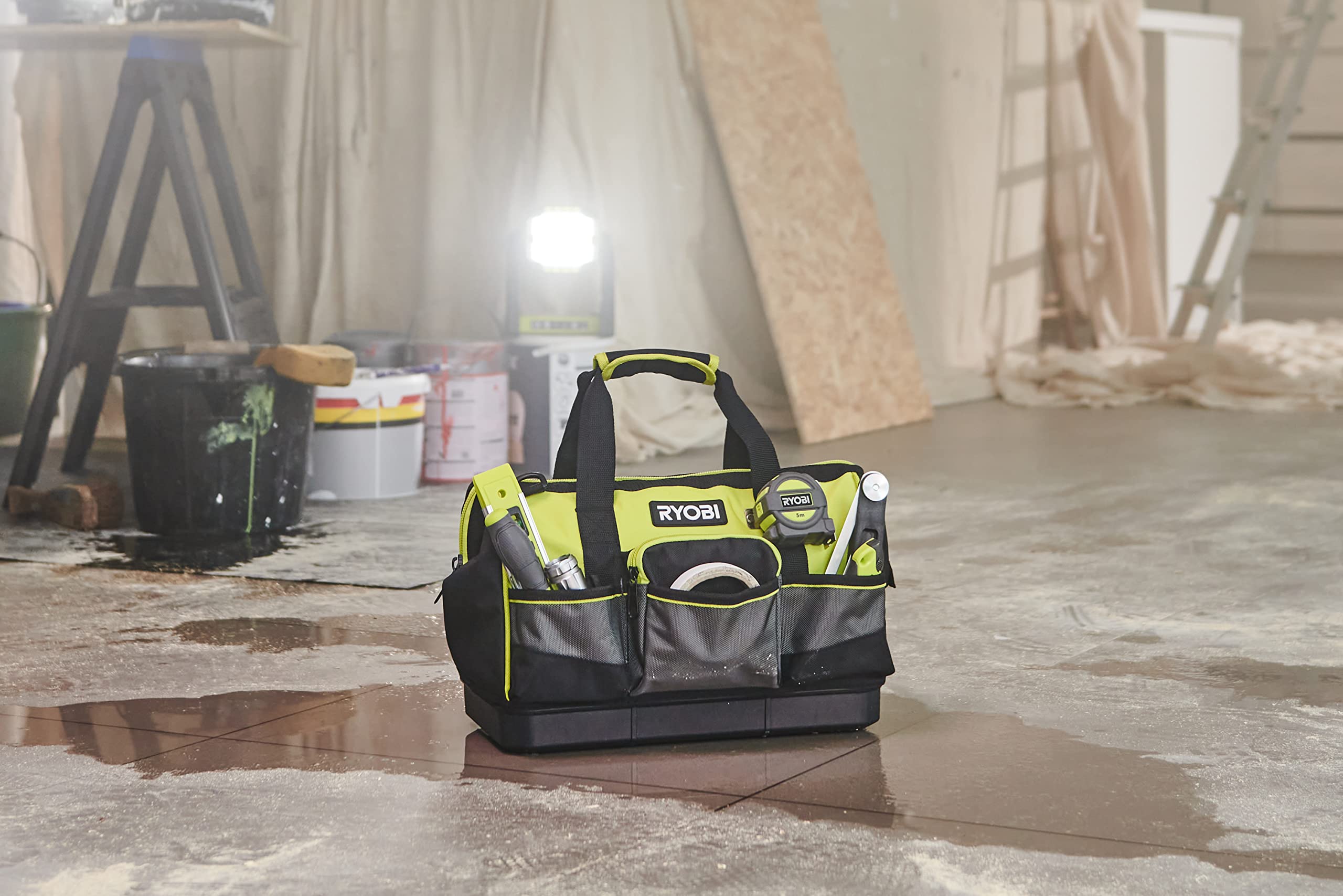 ryobi-borsa-portautensili-22l-38-x-29-x-20-5-cm-con-base-rigida-impermeabile-13- image 2