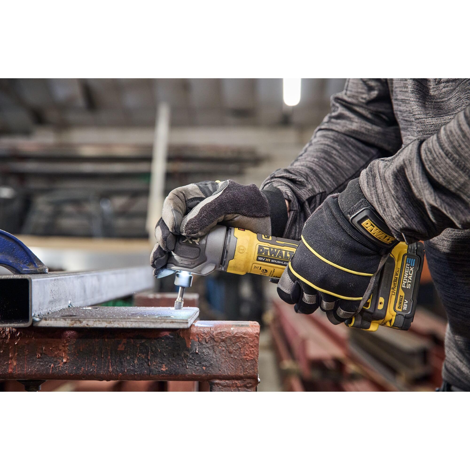 dewalt-dcg421n-xj-smerigliatrice-angolare-destra-compatta-brushless-18v-xr-solo- image 2
