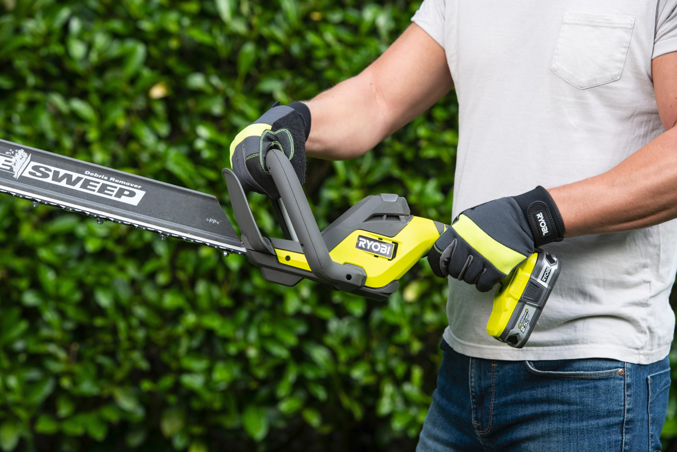 ryobi-ry18ht55a-120-tagliasiepi-a-batteria-18v-one-lama-55-cm-con-batteria-2-0-a image 4