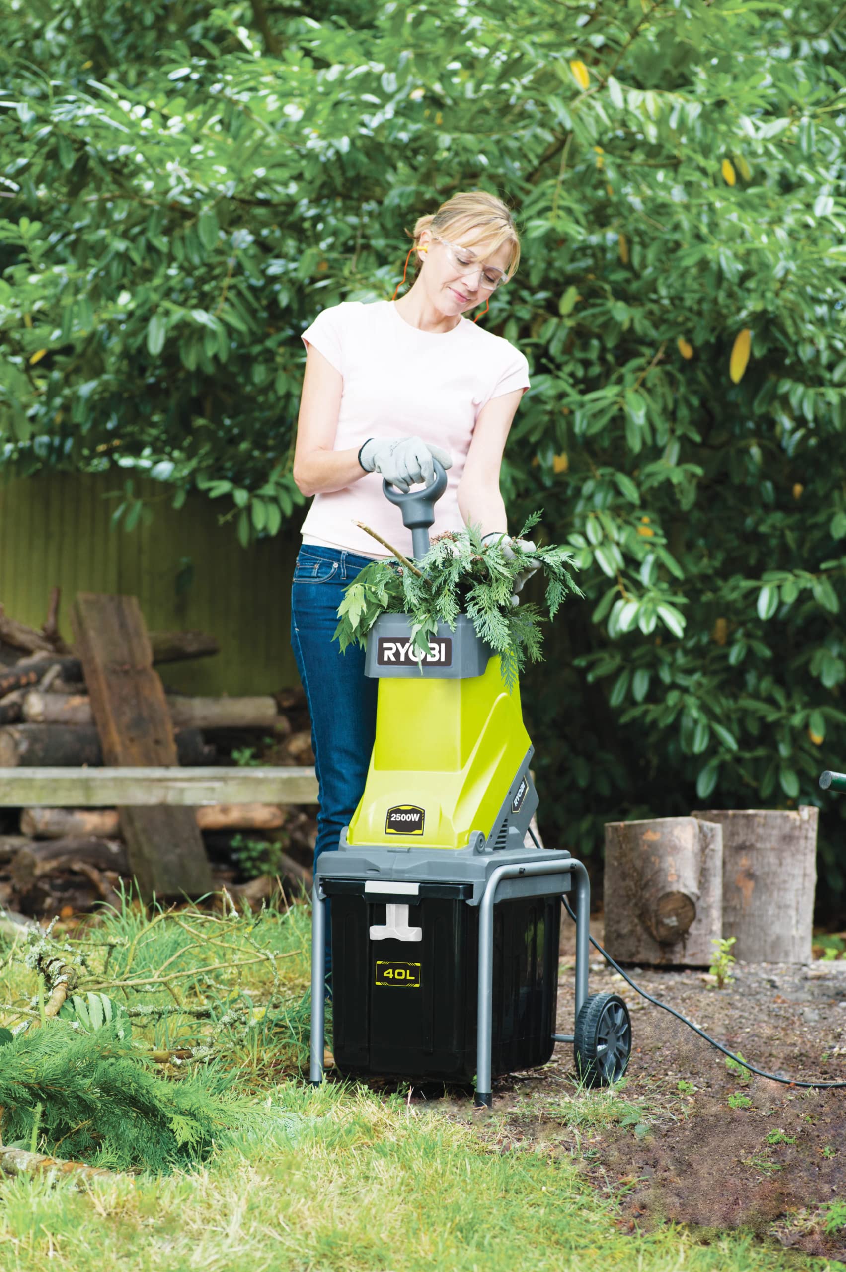 ryobi-rsh2545b-biotrituratore-elettrico-da-giardino-2500w-rami-fino-a-45-mm-2-la image 2