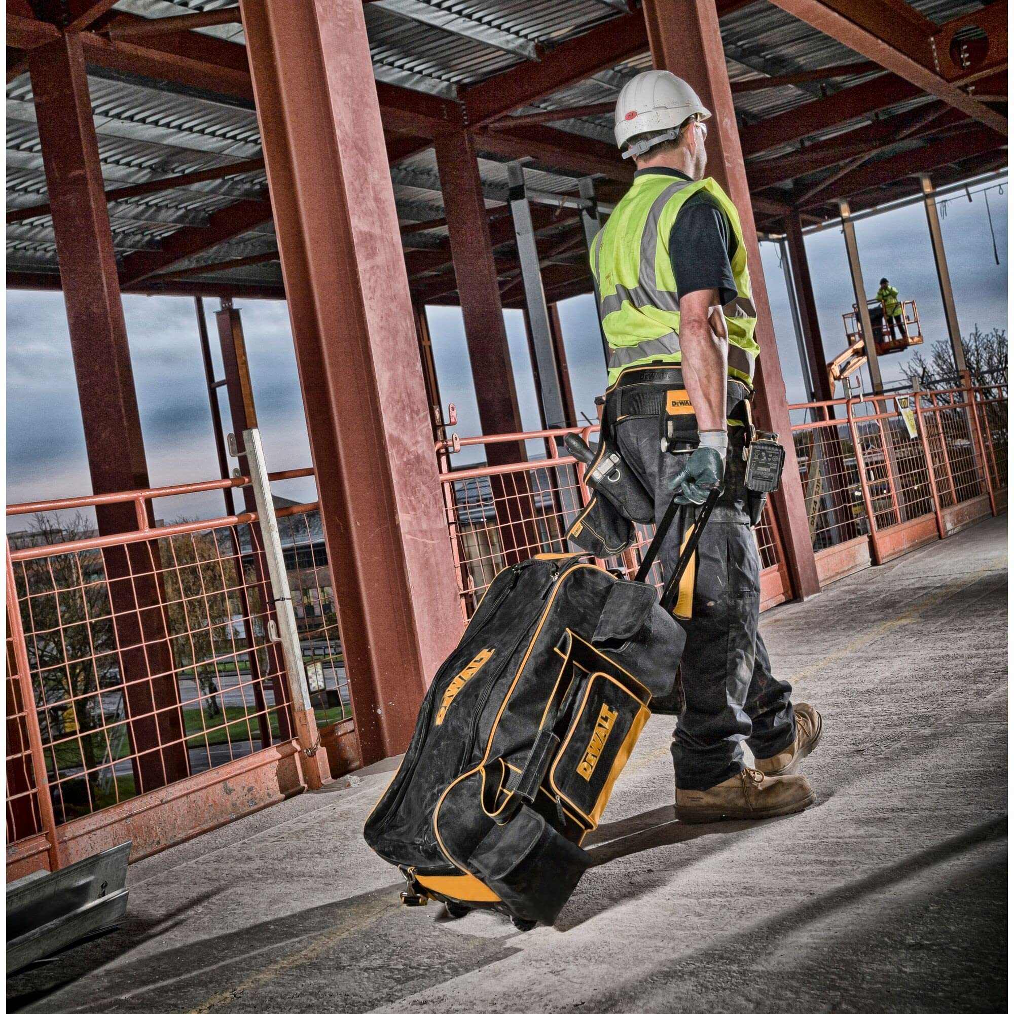 dewalt-dwst1-79210-borsa-trolley-porta-attrezzi-con-ruote-large-26-pollici-giall image 7