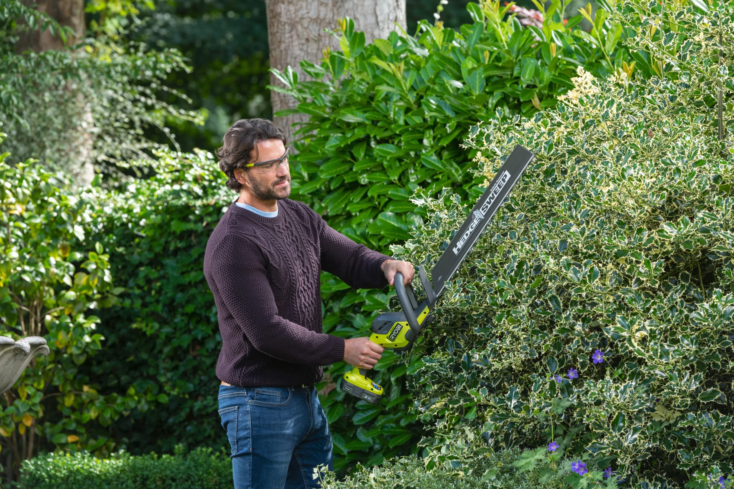 ryobi-ry18ht50a-0-tagliasiepi-a-batteria-18v-one-lama-50-cm-affilata-al-diamante image 3