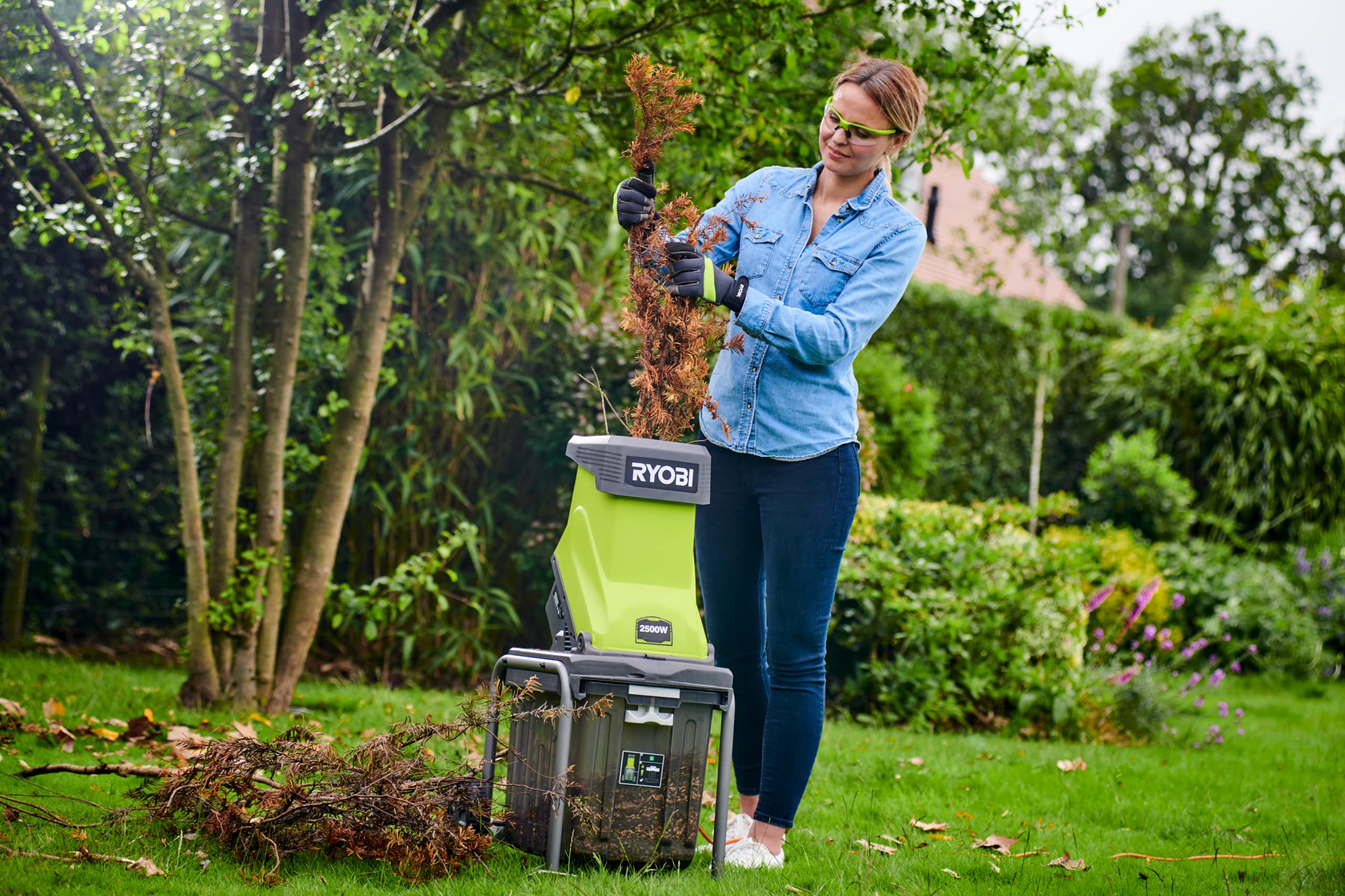 ryobi-rsh2545b-biotrituratore-elettrico-da-giardino-2500w-rami-fino-a-45-mm-2-la image 3